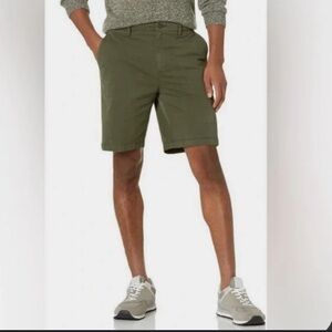 NWT dark khaki American Eagle Outfitters Men's long board Shorts 31